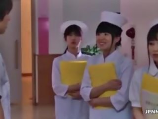 Очарователен азиатки медицинска сестра получава тя путка втрива part5