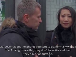 Courbée cul et grand seins asiatique jeune dame sharon lee faire nous découvrir vietnamien sodomy